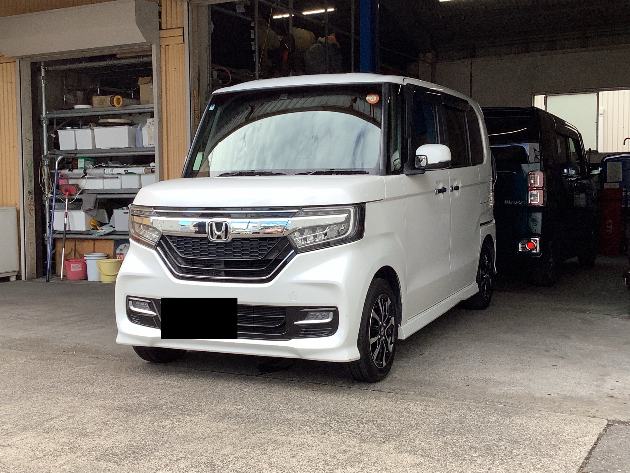 ホンダ＿N-BOXカスタム｜藤枝市カーリース専門店ならフラット７藤枝