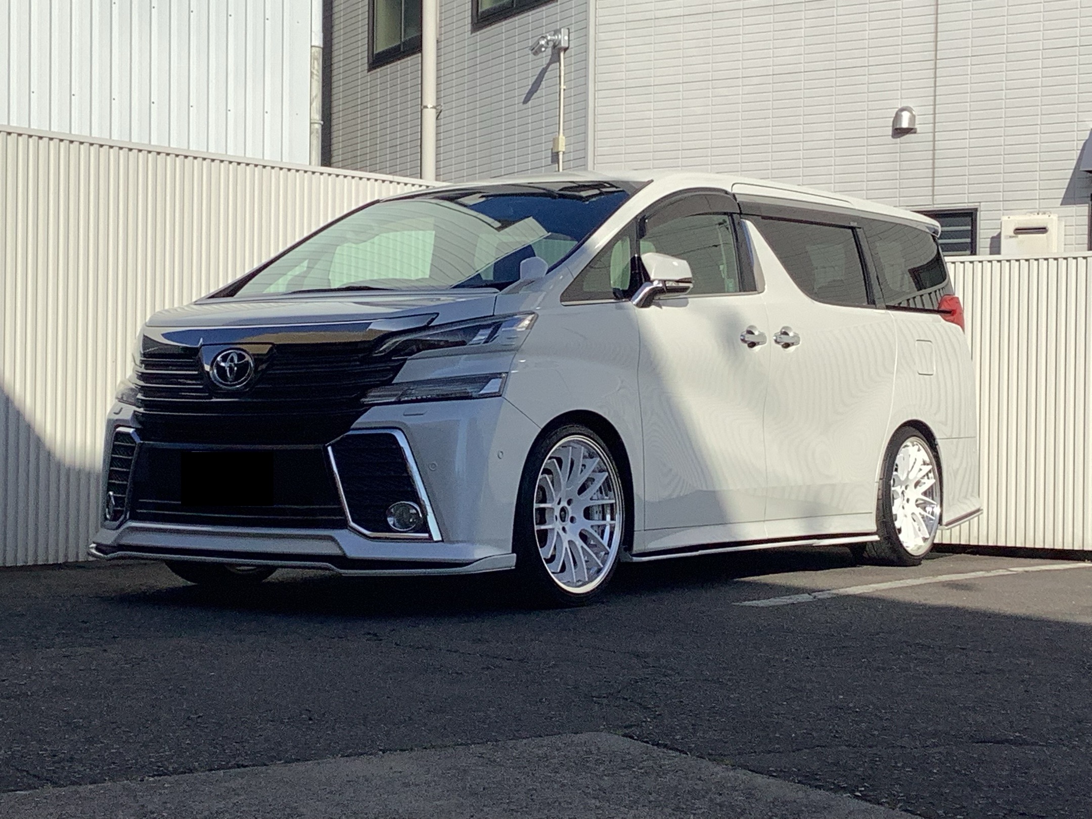 トヨタ＿ヴェルファイア｜藤枝市カーリース専門店ならフラット７藤枝